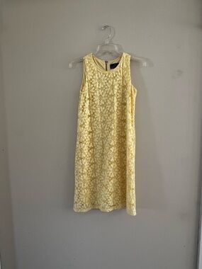 Women’s small butter Yellow Crochet Lace lined zippered  back round neck dress
